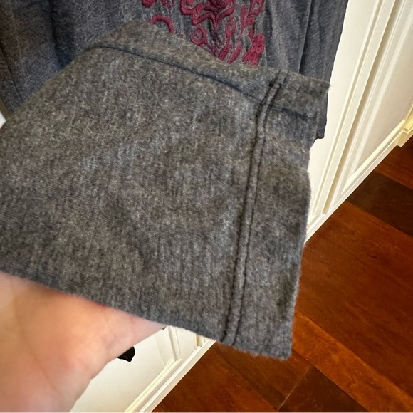 Johnny Was Women’s Boho Grey Long Sleeve Stretch Embroidered Tunic Tee Shirt S - Picture 7 of 9